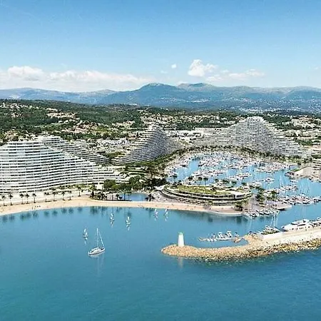 Seaside With Terrace And Free Parking - 2 Min Walk *